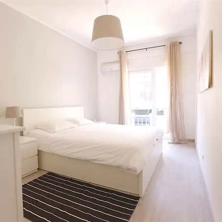 Feels Like Bright Apartament