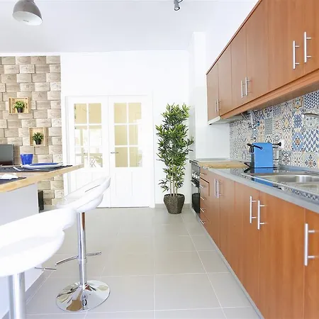 Feels Like Bright Apartament *