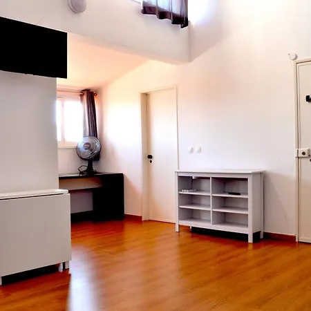 Apartament Feels Like Bright Oeiras
